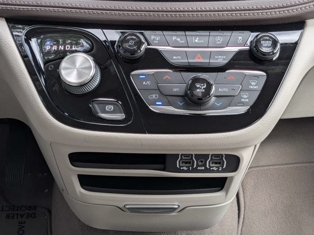 2021 Chrysler Pacifica Touring L