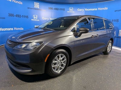 2022 Chrysler Voyager LX