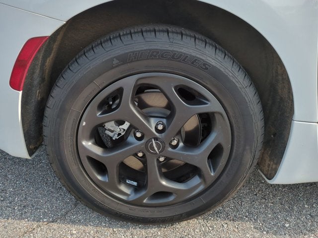 2024 Chrysler Pacifica Hybrid S Appearance Pkg