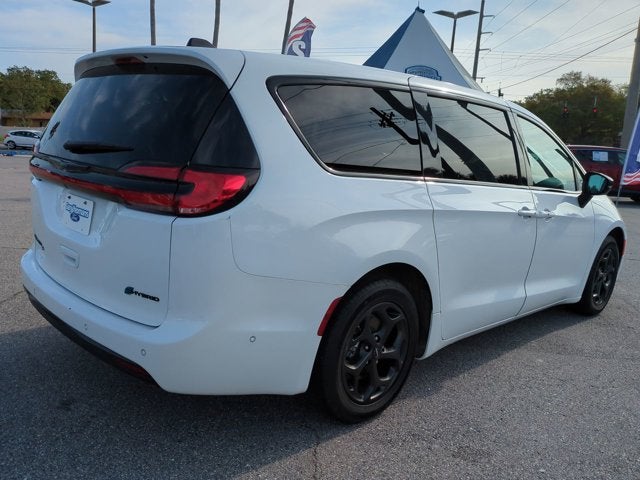 2024 Chrysler Pacifica Hybrid S Appearance Pkg