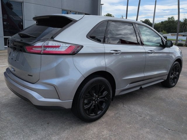 2022 Ford Edge SE