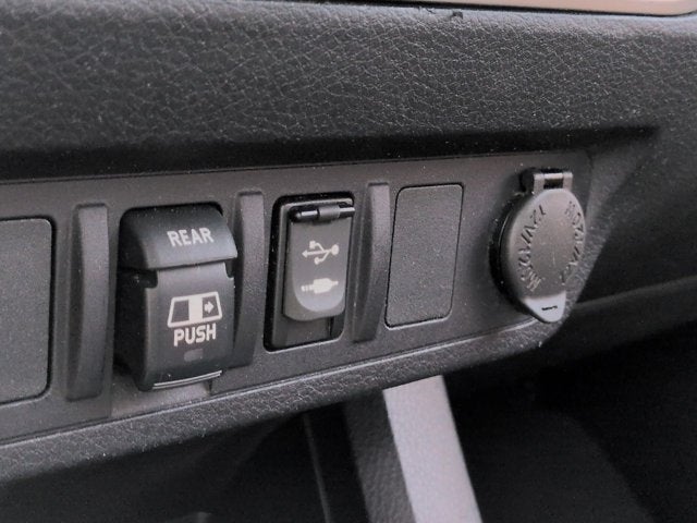 2018 Toyota Tacoma SR5 V6