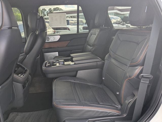 2024 Lincoln Navigator Black Label