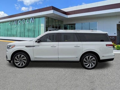 2023 Lincoln Navigator L Reserve
