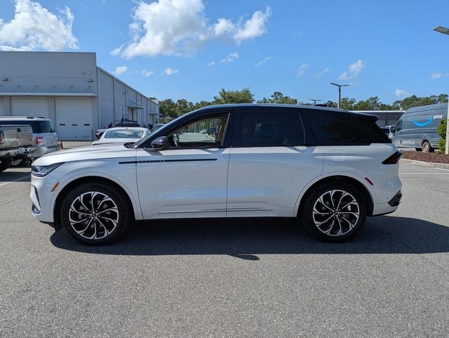 2024 Lincoln Nautilus Reserve