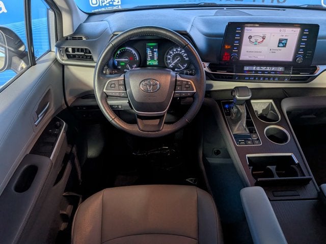 2021 Toyota Sienna XLE
