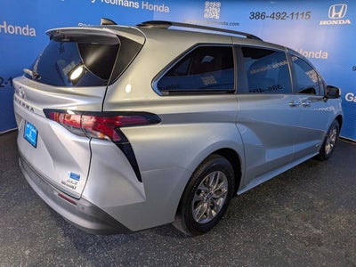 2021 Toyota Sienna XLE