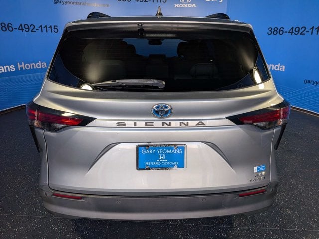 2021 Toyota Sienna XLE