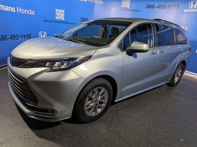 2021 Toyota Sienna XLE