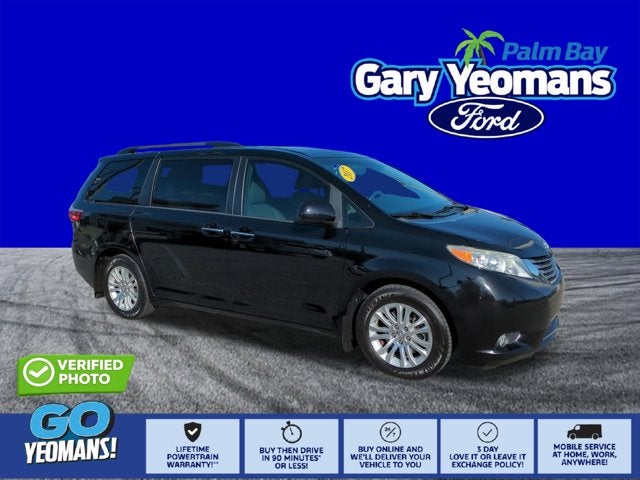 2017 Toyota Sienna XLE 8 Passenger