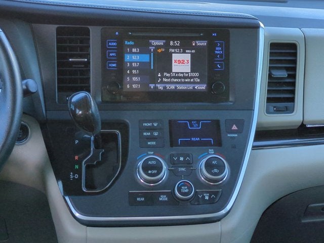 2017 Toyota Sienna XLE 8 Passenger
