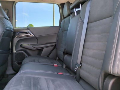 2022 Mitsubishi Outlander SE