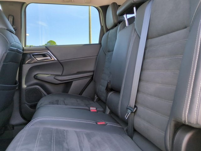 2022 Mitsubishi Outlander SE