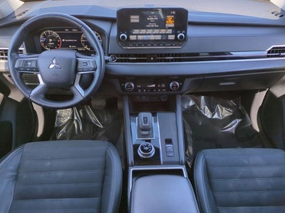 2022 Mitsubishi Outlander SE