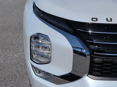 2023 Mitsubishi Outlander SEL