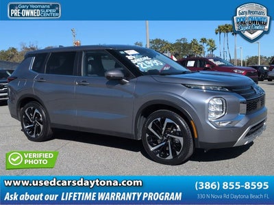 2024 Mitsubishi Outlander SE