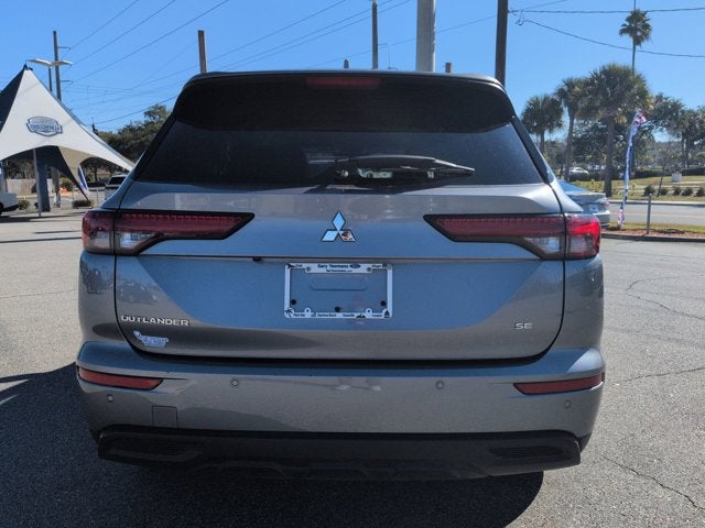 2024 Mitsubishi Outlander SE