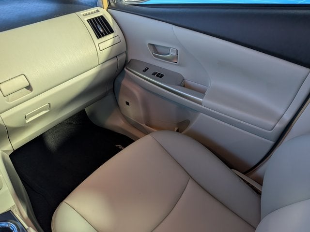 2013 Toyota Prius v Five