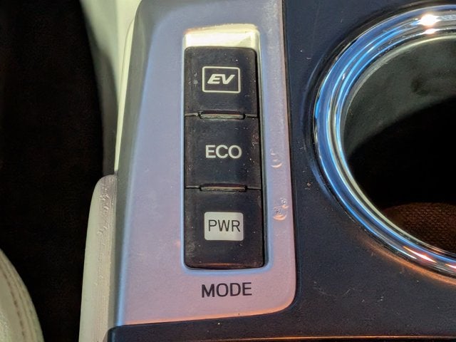 2013 Toyota Prius v Five