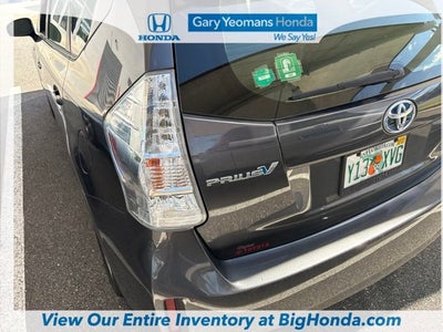 2013 Toyota Prius v Five