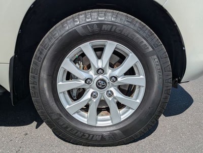 2020 Toyota Land Cruiser Base