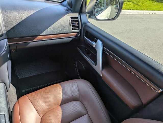 2020 Toyota Land Cruiser Base