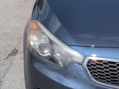 2016 Kia Forte 5-Door LX
