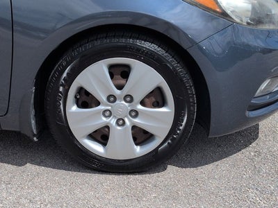 2016 Kia Forte 5-Door LX