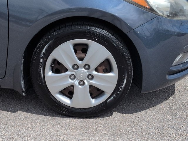 2016 Kia Forte 5-Door LX