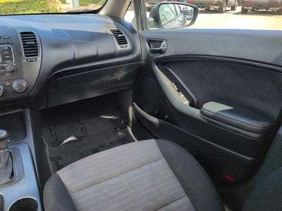 2016 Kia Forte 5-Door LX