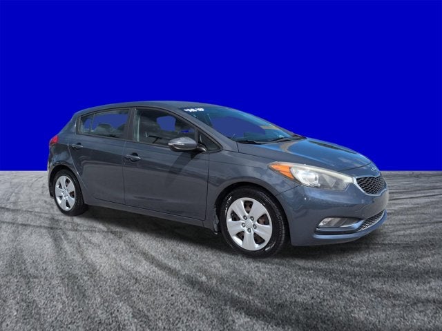 2016 Kia Forte 5-Door LX