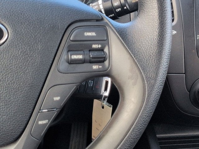 2016 Kia Forte 5-Door LX