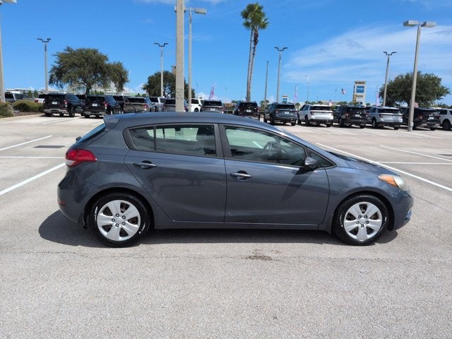 2016 Kia Forte 5-Door LX