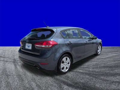 2016 Kia Forte 5-Door LX