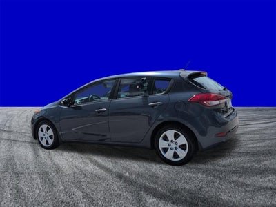 2016 Kia Forte 5-Door LX