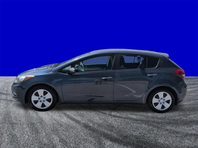 2016 Kia Forte 5-Door LX