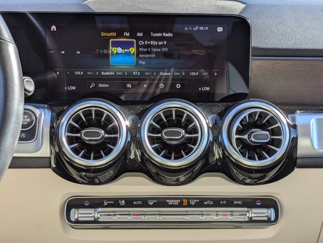 2023 Mercedes-Benz GLB GLB 250