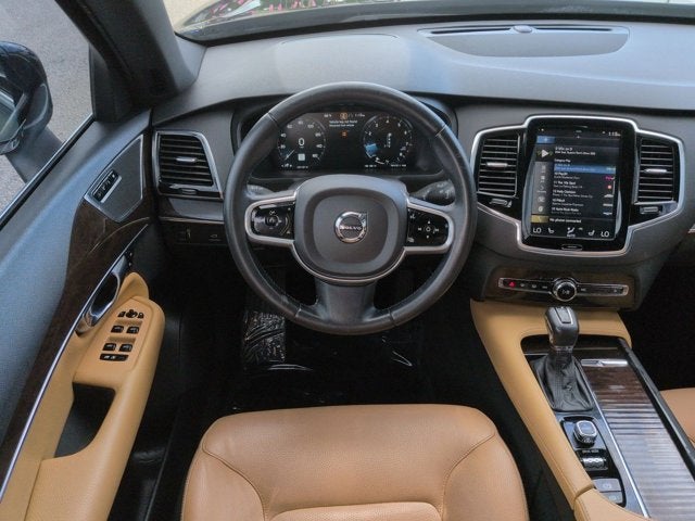 2017 Volvo XC90 T6 Momentum