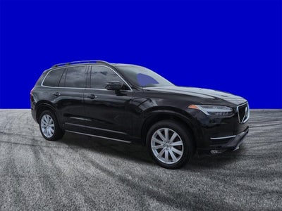 2017 Volvo XC90 T6 Momentum