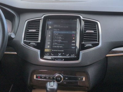 2017 Volvo XC90 T6 Momentum