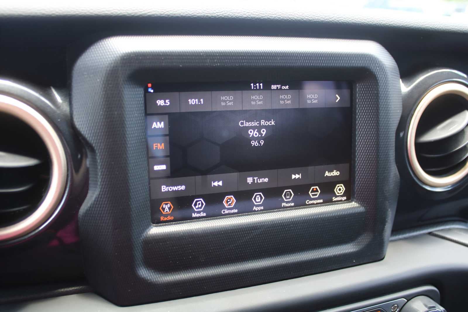 2023 Jeep Wrangler Sport Altitude