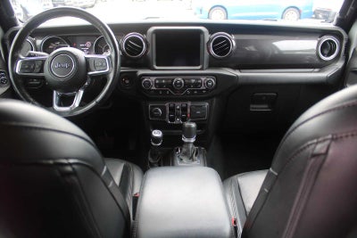 2022 Jeep Wrangler Unlimited Sahara Altitude