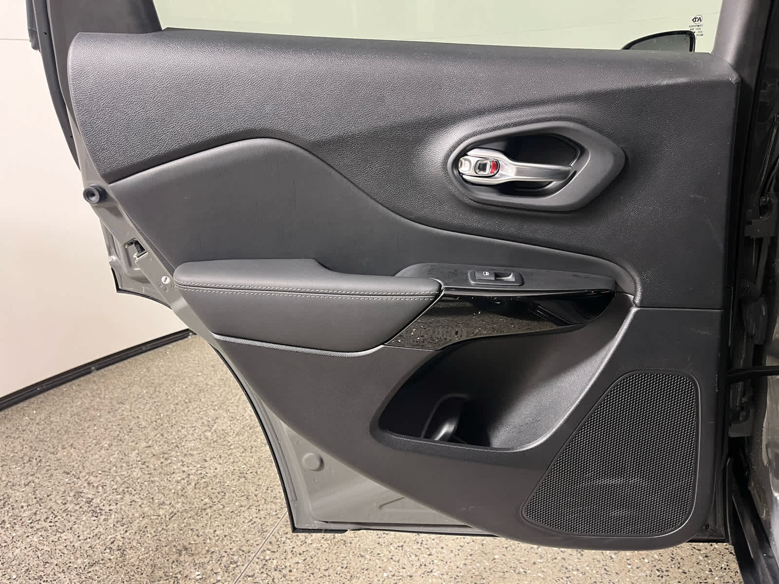 2023 Jeep Cherokee Altitude Lux 4x4