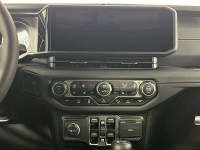 2024 Jeep Wrangler 4-Door Sahara 4x4