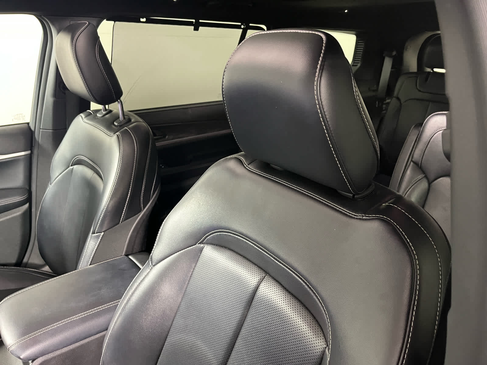 2024 Jeep Grand Cherokee L Limited 4x2