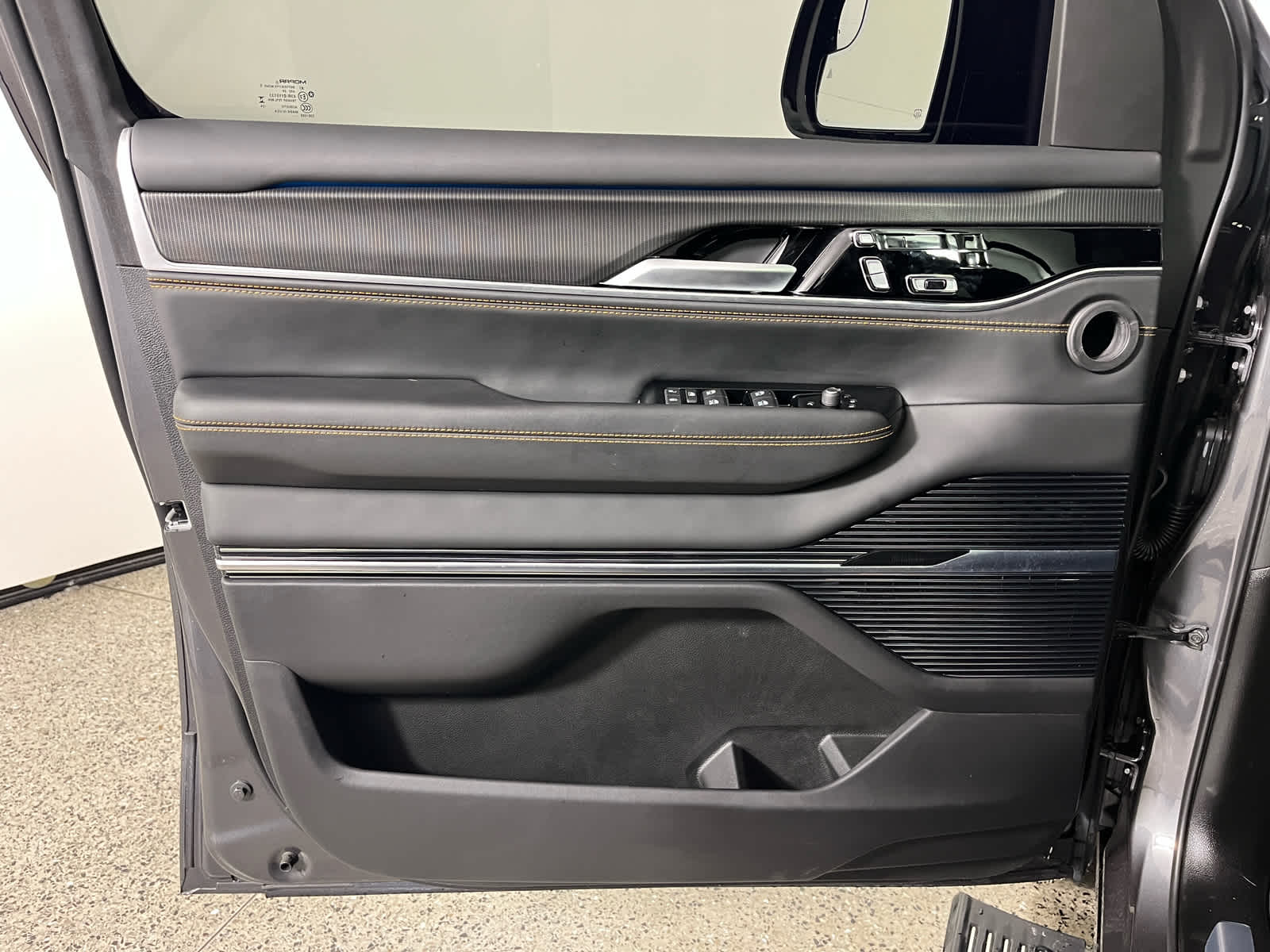 2024 Jeep Grand Wagoneer Series III Obsidian 4x4