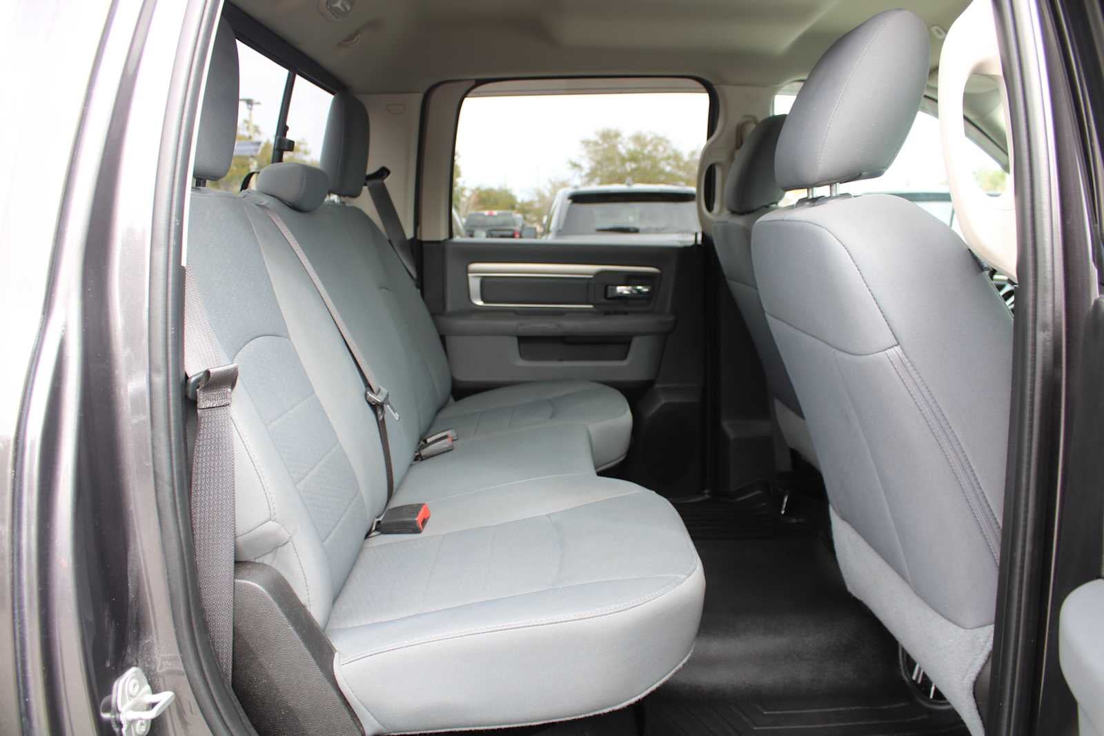 2020 RAM 1500 Classic SLT Crew Cab 4x2 6'4' Box