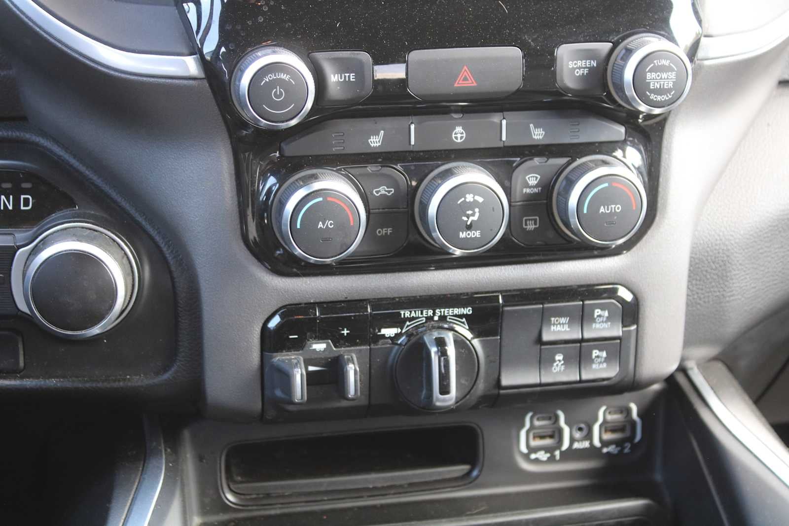 2021 RAM 1500 Big Horn Crew Cab 4x2 5'7' Box