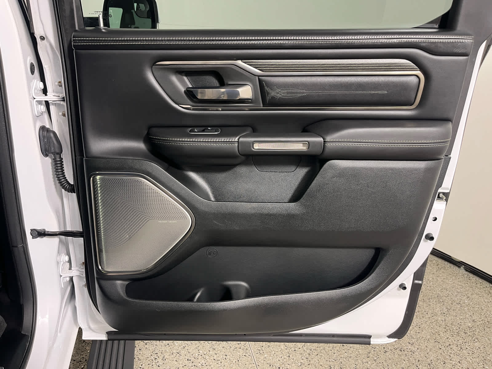 2021 RAM 1500 Limited Crew Cab 4x4 5'7' Box