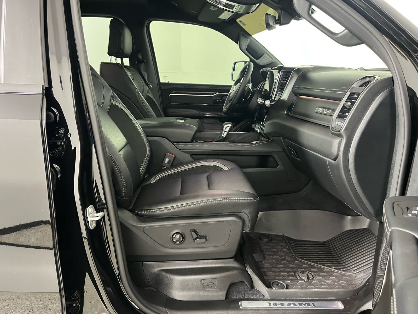 2026 RAM 1500 RHO Crew Cab 4x4 5'7' Box